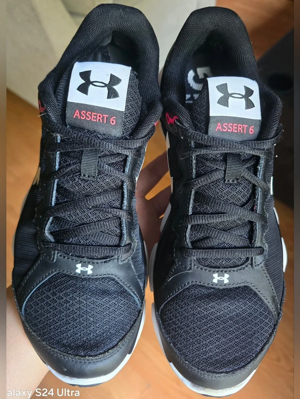 Sz 10 Women's UNDER ARMOUR MICRO G ASSERT 6 Black Running Training Shoes
